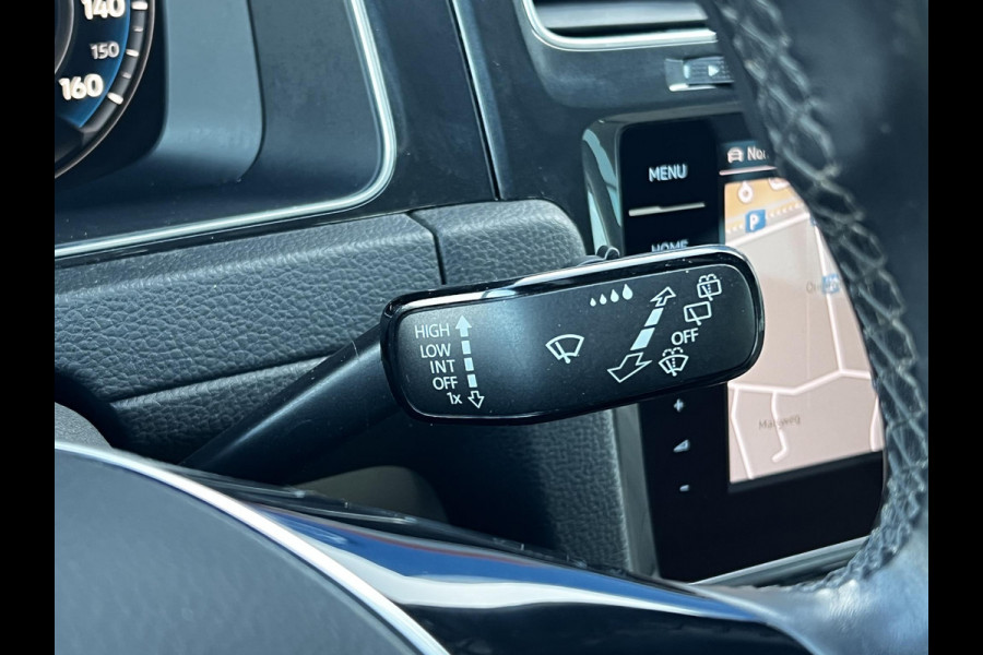 Volkswagen e-Golf e-Golf Virtual Cockpit | Lederen bekleding | Achteruitrijcamera | Warmtepomp | SOH 88,9% |