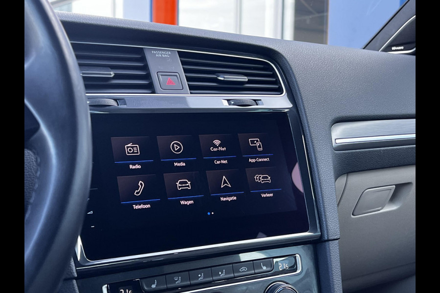 Volkswagen e-Golf e-Golf Virtual Cockpit | Lederen bekleding | Achteruitrijcamera | Warmtepomp | SOH 88,9% |