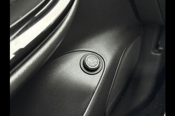 Opel Astra Sports Tourer 1.4 Innovation Dealer Onderhouden,Trekhaak,Navi,Camera,Halfleder,150pk,Rijstrooksensor,Clima,Cruise,PDC V+A,Keyless,BSD,Elekt.Stoel,Nieuwe Apk bij Aflevering