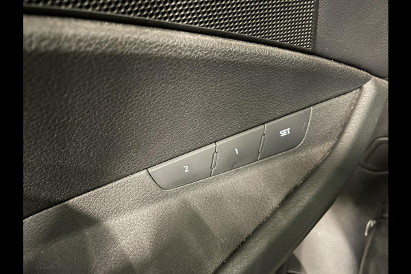 Audi e-tron 50 quattro Business edition Plus 71 kWh | Panoramadak | Navigatie | Parkeersensoren | Adaptive Cruise Control | Memory stoelen | Stoelverwarming | Full Led | Climate Control | Virtual Cockpit | Lichtmetalen velgen