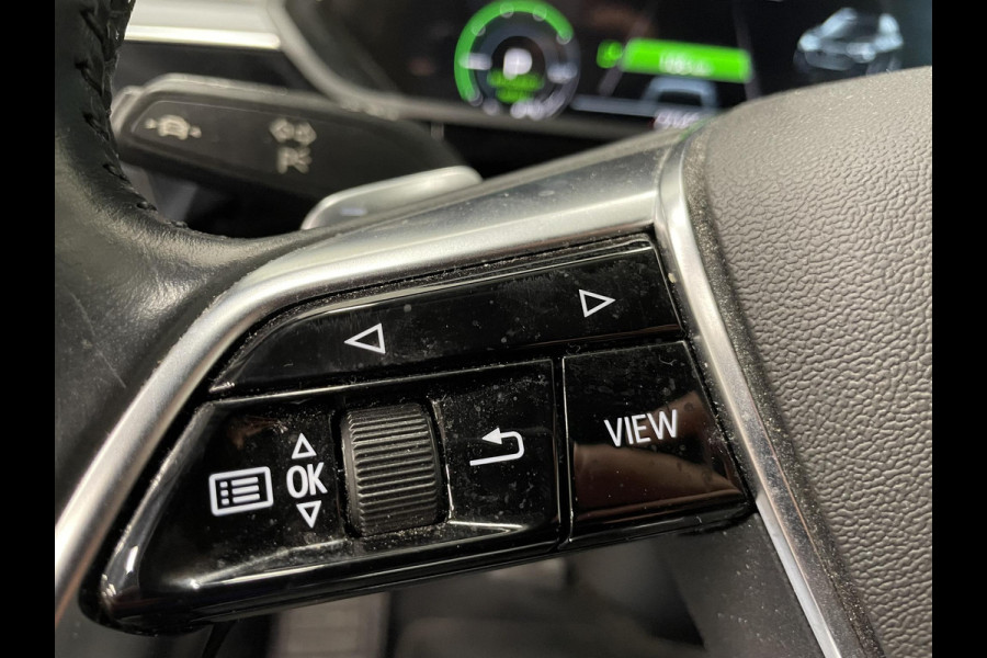 Audi e-tron 50 quattro Business edition Plus 71 kWh | Panoramadak | Navigatie | Parkeersensoren | Adaptive Cruise Control | Memory stoelen | Stoelverwarming | Full Led | Climate Control | Virtual Cockpit | Lichtmetalen velgen