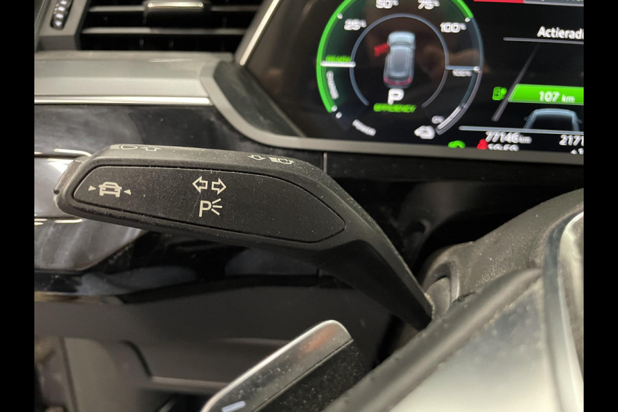 Audi e-tron 50 quattro Business edition Plus 71 kWh | Panoramadak | Navigatie | Parkeersensoren | Adaptive Cruise Control | Memory stoelen | Stoelverwarming | Full Led | Climate Control | Virtual Cockpit | Lichtmetalen velgen