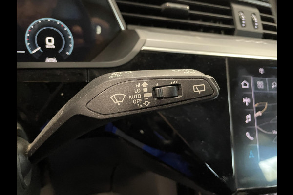 Audi e-tron 50 quattro Business edition Plus 71 kWh | Panoramadak | Navigatie | Parkeersensoren | Adaptive Cruise Control | Memory stoelen | Stoelverwarming | Full Led | Climate Control | Virtual Cockpit | Lichtmetalen velgen