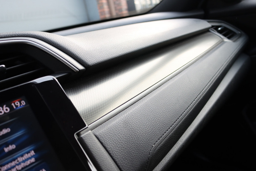 Honda Civic 1.0 i-VTEC Elegance | Adaptive Cruise Control | Stoelverwarming | Camera | Apple Carplay/Android Auto | Climate Control | DAB | Mistlampen |