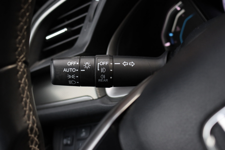 Honda Civic 1.0 i-VTEC Elegance | Adaptive Cruise Control | Stoelverwarming | Camera | Apple Carplay/Android Auto | Climate Control | DAB | Mistlampen |