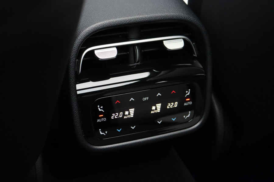 Mercedes-Benz E-Klasse Estate AMG 53 4MATIC+ Premium+ | Hyperscreen | Achterasbesturing | Distronic | Zonweringspakket | Trekhaak | Verwarmd Stuurwiel | HUD | Burmester | 3D-Display |