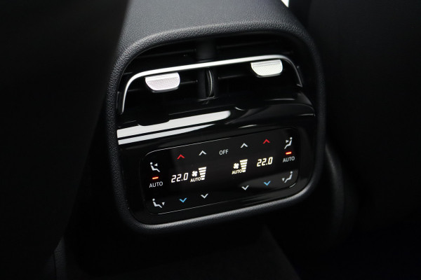 Mercedes-Benz E-Klasse Estate AMG 53 4MATIC+ Premium+ | Hyperscreen | Achterasbesturing | Distronic | Zonweringspakket | Trekhaak | Verwarmd Stuurwiel | HUD | Burmester | 3D-Display |