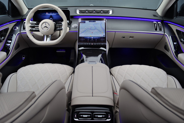 Mercedes-Benz S-Klasse 580 e 4MATIC Lang AMG Line | Airmatic | Achterasbesturing | Distronic+ | Chauffeurspakket | Zonweringpakket | Massage | Stoelventilatie | MBUX Tablet | Vlakkenverwarming | Soft-Close |