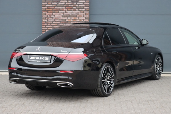 Mercedes-Benz S-Klasse 580 e 4MATIC Lang AMG Line | Airmatic | Achterasbesturing | Distronic+ | Chauffeurspakket | Zonweringpakket | Massage | Stoelventilatie | MBUX Tablet | Vlakkenverwarming | Soft-Close |