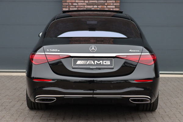 Mercedes-Benz S-Klasse 580 e 4MATIC Lang AMG Line | Airmatic | Achterasbesturing | Distronic+ | Chauffeurspakket | Zonweringpakket | Massage | Stoelventilatie | MBUX Tablet | Vlakkenverwarming | Soft-Close |