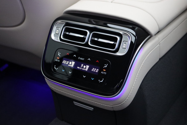 Mercedes-Benz S-Klasse 580 e 4MATIC Lang AMG Line | Airmatic | Achterasbesturing | Distronic+ | Chauffeurspakket | Zonweringpakket | Massage | Stoelventilatie | MBUX Tablet | Vlakkenverwarming | Soft-Close |