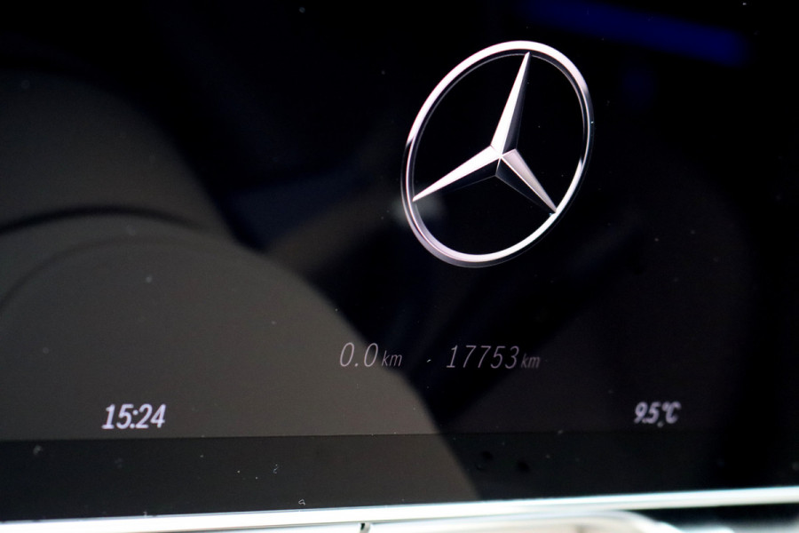 Mercedes-Benz S-Klasse 580 e 4MATIC Lang AMG Line | Airmatic | Achterasbesturing | Distronic+ | Chauffeurspakket | Zonweringpakket | Massage | Stoelventilatie | MBUX Tablet | Vlakkenverwarming | Soft-Close |