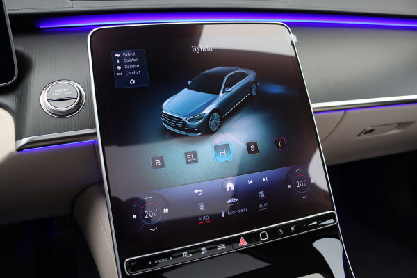 Mercedes-Benz S-Klasse 580 e 4MATIC Lang AMG Line | Airmatic | Achterasbesturing | Distronic+ | Chauffeurspakket | Zonweringpakket | Massage | Stoelventilatie | MBUX Tablet | Vlakkenverwarming | Soft-Close |