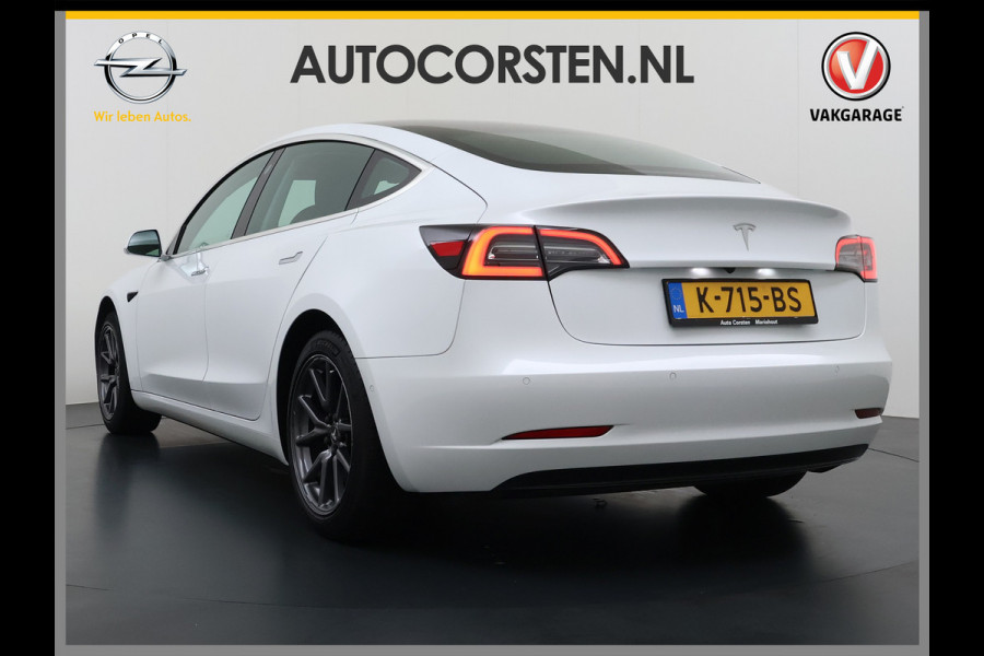 Tesla Model 3 RWD SR+ 60kWh 325PK 18"Lmv AutoPilot Leder PanoDak Adaptive-Cruise Lmv Camera's Elektr.-Stuur+Stoelen+Spiegels+Geheugen+Easy-Ent Navi LED Comfortstoelen ACC DAB Voorverwarmen interieur via App Keyless via Telefoonsleutel One-Pedal-Drive 1e Eigenaar Origineel Nederlandse auto tot 11kw laden thuis!