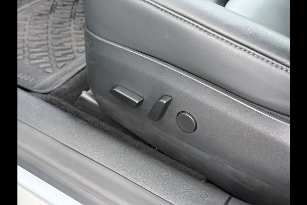 Tesla Model 3 RWD SR+ 60kWh 325PK 18"Lmv AutoPilot Leder PanoDak Adaptive-Cruise Lmv Camera's Elektr.-Stuur+Stoelen+Spiegels+Geheugen+Easy-Ent Navi LED Comfortstoelen ACC DAB Voorverwarmen interieur via App Keyless via Telefoonsleutel One-Pedal-Drive 1e Eigenaar Origineel Nederlandse auto tot 11kw laden thuis!