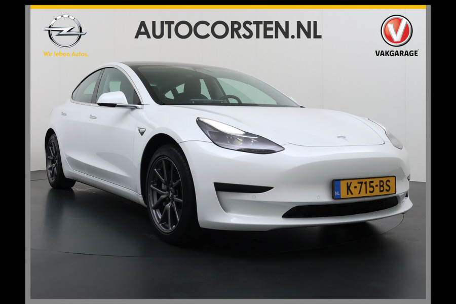 Tesla Model 3 RWD SR+ 60kWh 325PK 18"Lmv AutoPilot Leder PanoDak Adaptive-Cruise Lmv Camera's Elektr.-Stuur+Stoelen+Spiegels+Geheugen+Easy-Ent Navi LED Comfortstoelen ACC DAB Voorverwarmen interieur via App Keyless via Telefoonsleutel One-Pedal-Drive 1e Eigenaar Origineel Nederlandse auto tot 11kw laden thuis!