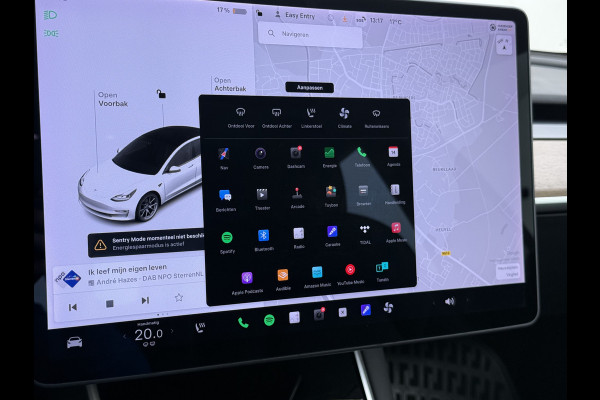 Tesla Model 3 RWD SR+ 60kWh 325PK 18"Lmv AutoPilot Leder PanoDak Adaptive-Cruise Lmv Camera's Elektr.-Stuur+Stoelen+Spiegels+Geheugen+Easy-Ent Navi LED Comfortstoelen ACC DAB Voorverwarmen interieur via App Keyless via Telefoonsleutel One-Pedal-Drive 1e Eigenaar Origineel Nederlandse auto tot 11kw laden thuis!