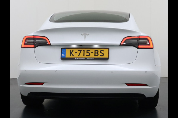 Tesla Model 3 RWD SR+ 60kWh 325PK 18"Lmv AutoPilot Leder PanoDak Adaptive-Cruise Lmv Camera's Elektr.-Stuur+Stoelen+Spiegels+Geheugen+Easy-Ent Navi LED Comfortstoelen ACC DAB Voorverwarmen interieur via App Keyless via Telefoonsleutel One-Pedal-Drive 1e Eigenaar Origineel Nederlandse auto tot 11kw laden thuis!
