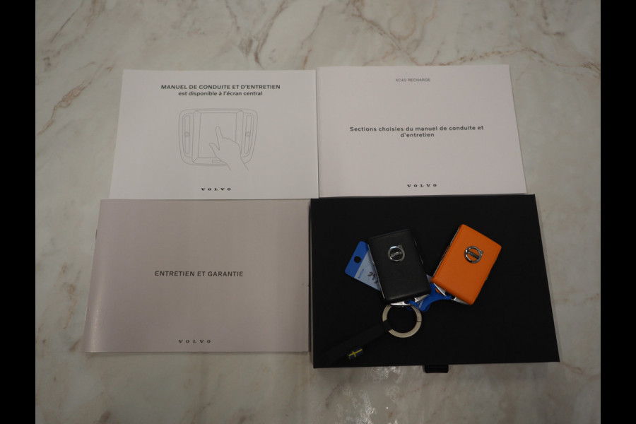 Volvo XC40 1.5 T5 Plug-in hybrid Ultimate Dark | Panoramadak | Pilot Assist | Harman/Kardon | Leder | Keyless | 360 | BLIS | Carplay