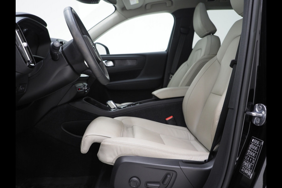 Volvo XC40 1.5 T5 Plug-in hybrid Ultimate Dark | Panoramadak | Pilot Assist | Harman/Kardon | Leder | Keyless | 360 | BLIS | Carplay