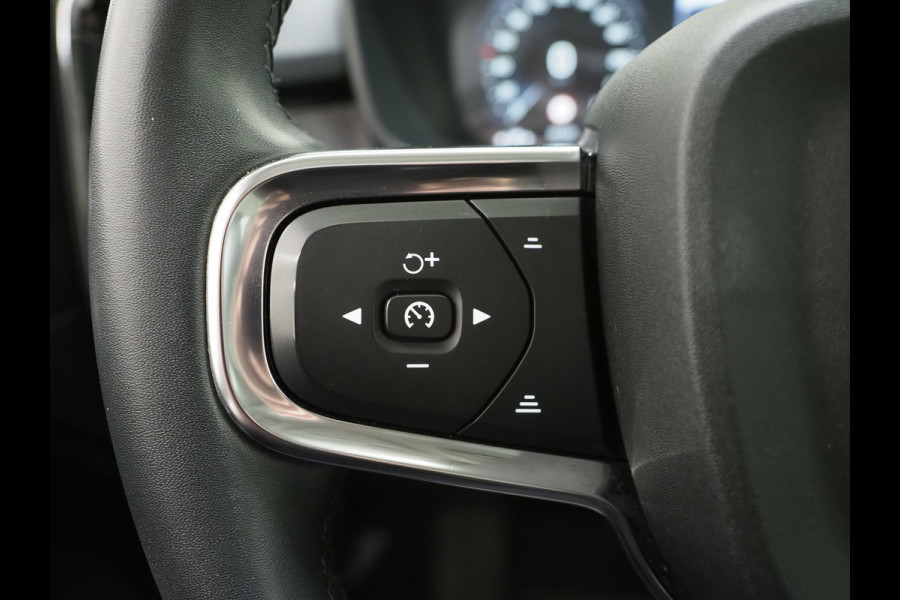 Volvo XC40 1.5 T5 Plug-in hybrid Ultimate Dark | Panoramadak | Pilot Assist | Harman/Kardon | Leder | Keyless | 360 | BLIS | Carplay