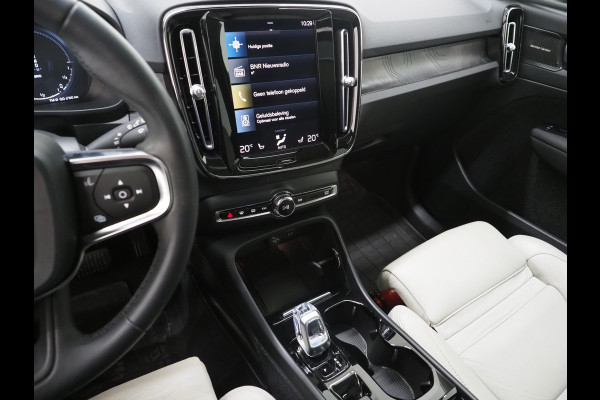Volvo XC40 1.5 T5 Plug-in hybrid Ultimate Dark | Panoramadak | Pilot Assist | Harman/Kardon | Leder | Keyless | 360 | BLIS | Carplay