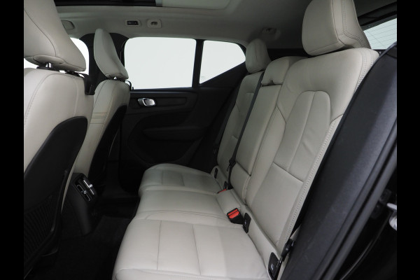 Volvo XC40 1.5 T5 Plug-in hybrid Ultimate Dark | Panoramadak | Pilot Assist | Harman/Kardon | Leder | Keyless | 360 | BLIS | Carplay