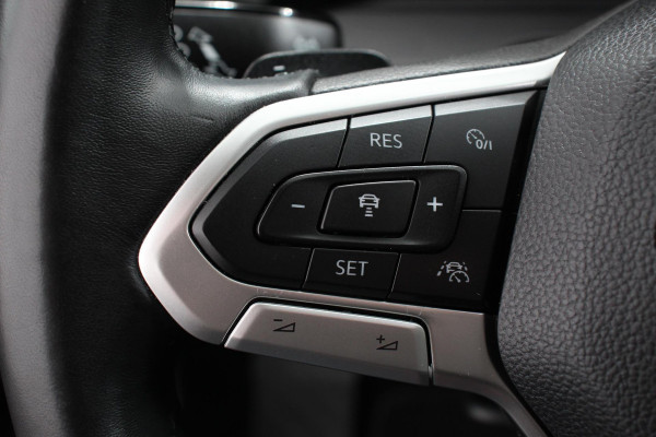 Volkswagen Golf Variant 1.5 eTSI 150pk DSG Style | Navigatie | Apple Carplay/Android Auto | Lane Assist | Dodehoek Assistent | Head-up Display |Park Assist | Parkeersensoren | Camera | Stuur- en stoelverwarming | Keyless Entry/Start | LED-verlichting voor