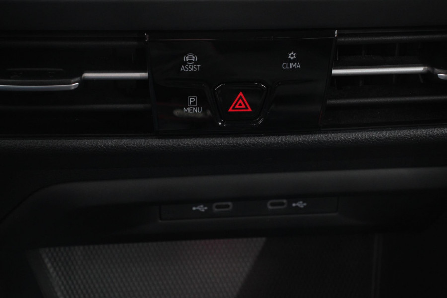 Volkswagen Golf Variant 1.5 eTSI 150pk DSG Style | Navigatie | Apple Carplay/Android Auto | Lane Assist | Dodehoek Assistent | Head-up Display |Park Assist | Parkeersensoren | Camera | Stuur- en stoelverwarming | Keyless Entry/Start | LED-verlichting voor