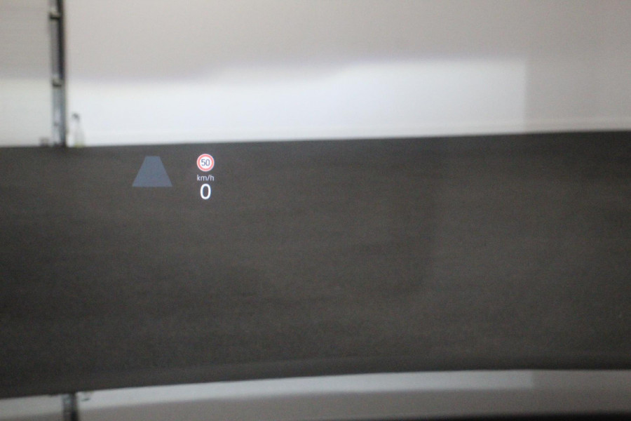 Volkswagen Golf Variant 1.5 eTSI 150pk DSG Style | Navigatie | Apple Carplay/Android Auto | Lane Assist | Dodehoek Assistent | Head-up Display |Park Assist | Parkeersensoren | Camera | Stuur- en stoelverwarming | Keyless Entry/Start | LED-verlichting voor