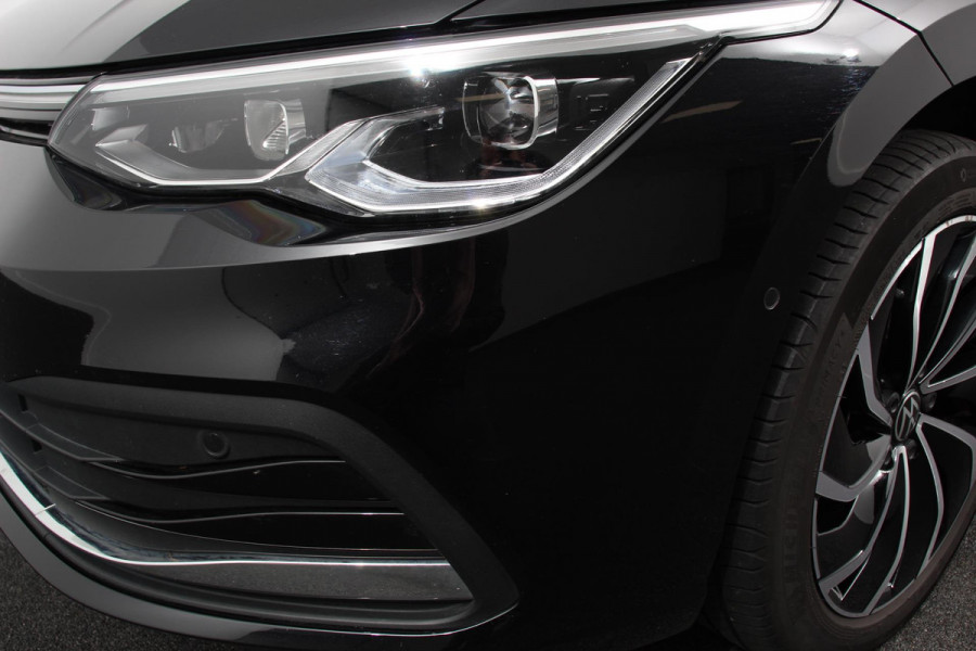 Volkswagen Golf Variant 1.5 eTSI 150pk DSG Style | Navigatie | Apple Carplay/Android Auto | Lane Assist | Dodehoek Assistent | Head-up Display |Park Assist | Parkeersensoren | Camera | Stuur- en stoelverwarming | Keyless Entry/Start | LED-verlichting voor