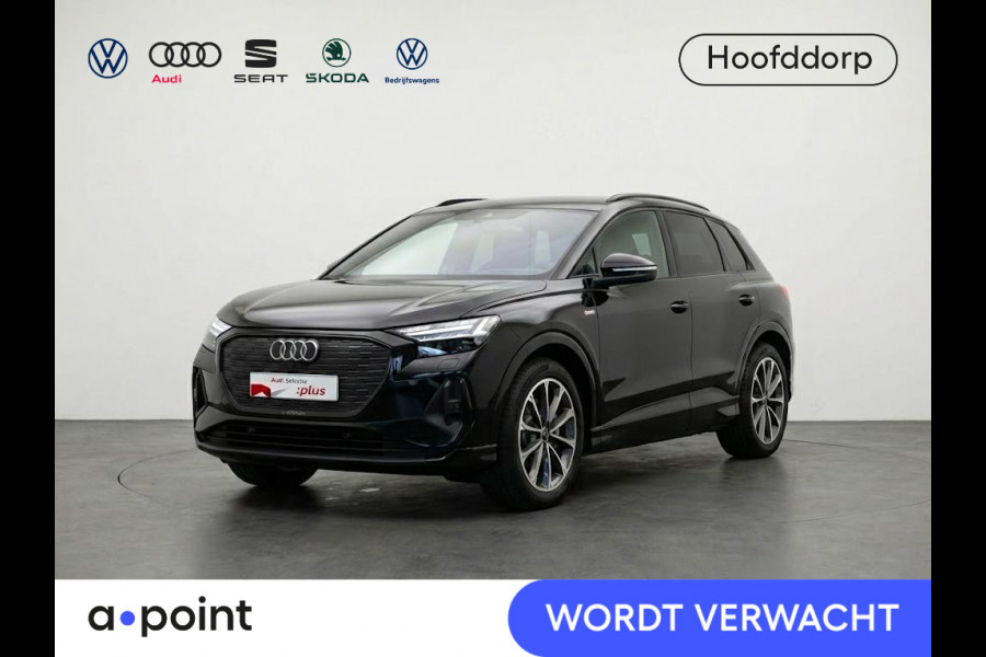 Audi Q4 e-tron 40 S edition 77 kWh 204pk | Panoramadak | Elektrisch verstelbare voorstoelen | Memory | Head Up Display | Trekhaak