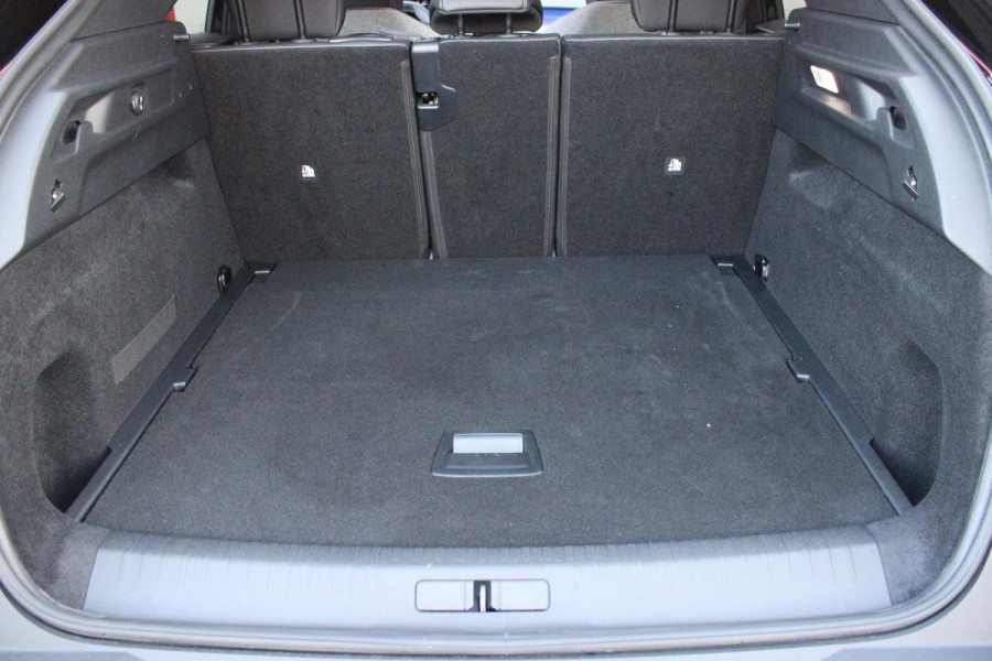 Peugeot 3008 1.2 Hybrid 145PK GT | PANORAMISCH SCHUIF / KANTELDAK | ELEKTRISCH BEDIENBARE ACHTERKLEP | AFNEEMBARE TREKHAAK | NAVIGATIE | FOCAL PREMIUM AUDIO SYSTEEM | DRAADLOZE APPLE CARPLAY/ANDROID AUTO | DRAADLOOS LADEN  | SFEER VERLICHTING | ACHTERUITRIJ CAMERA | PARKEERSENSOREN VOOR EN ACHTER | FULL LED KOPLAMPEN | KEYLESS ENTRY/START | ADAPTIVE CRUISE CONTROL | STOEL/STUUR VERWARMING | LICHTMETALEN VELGEN 19" | DODEHOEK DETECTIE |