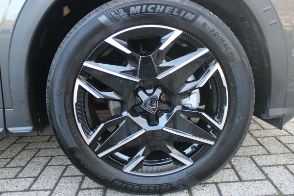 Peugeot 3008 1.2 Hybrid 145PK GT | PANORAMISCH SCHUIF / KANTELDAK | ELEKTRISCH BEDIENBARE ACHTERKLEP | AFNEEMBARE TREKHAAK | NAVIGATIE | FOCAL PREMIUM AUDIO SYSTEEM | DRAADLOZE APPLE CARPLAY/ANDROID AUTO | DRAADLOOS LADEN  | SFEER VERLICHTING | ACHTERUITRIJ CAMERA | PARKEERSENSOREN VOOR EN ACHTER | FULL LED KOPLAMPEN | KEYLESS ENTRY/START | ADAPTIVE CRUISE CONTROL | STOEL/STUUR VERWARMING | LICHTMETALEN VELGEN 19" | DODEHOEK DETECTIE |