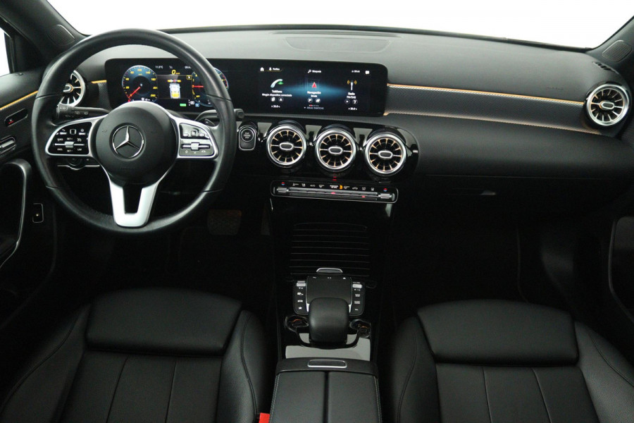 Mercedes-Benz A-Klasse 250 e Business Solution Luxury Limited (PANORAMADAK, STOELVERWARMING, ELEKTR STOELEN, SFEERVERLICHTING)