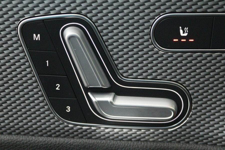 Mercedes-Benz A-Klasse 250 e Business Solution Luxury Limited (PANORAMADAK, STOELVERWARMING, ELEKTR STOELEN, SFEERVERLICHTING)