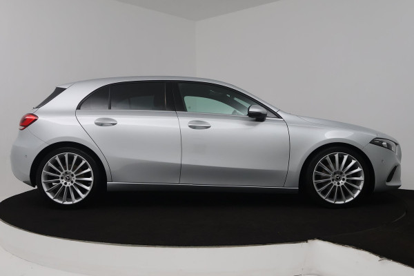 Mercedes-Benz A-Klasse 180 d Premium Plus (ACHTERUITRIJCAMERA, NAVIGATIE, PARKEERSENSOREN, BLUETOOTH, CRUISE CONTROL)