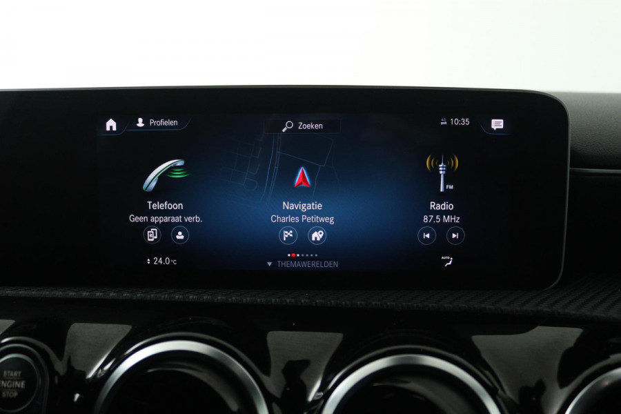 Mercedes-Benz A-Klasse 180 d Premium Plus (ACHTERUITRIJCAMERA, NAVIGATIE, PARKEERSENSOREN, BLUETOOTH, CRUISE CONTROL)