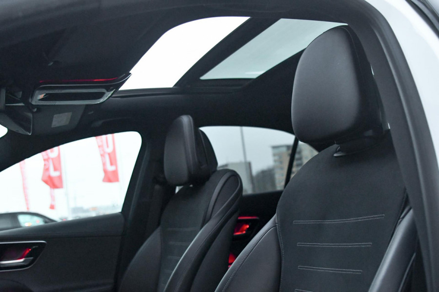 Mercedes-Benz C-Klasse 300 AMG Night. Pano, Carbon, Digital, Camera, Dodeh, 19'', CarPlay!