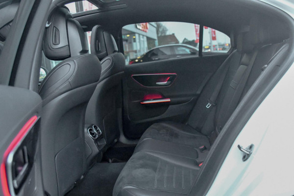 Mercedes-Benz C-Klasse 300 AMG Night. Pano, Carbon, Digital, Camera, Dodeh, 19'', CarPlay!