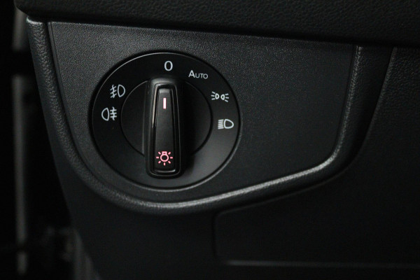 Volkswagen Polo 1.0 TSI Highline (PANORAMADAK, CRUISE ADAPTIEF, NAVIGATIE CARPLAY, PARKEERSENSOREN, AUTOMAAT)