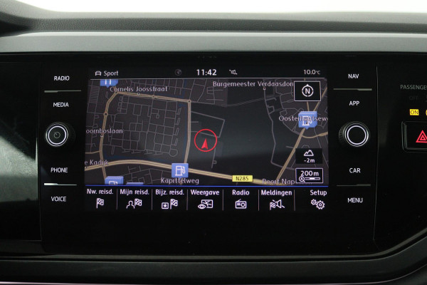 Volkswagen Polo 1.0 TSI Highline (PANORAMADAK, CRUISE ADAPTIEF, NAVIGATIE CARPLAY, PARKEERSENSOREN, AUTOMAAT)