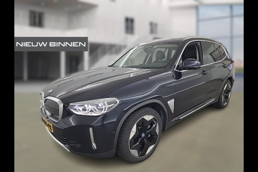 BMW iX3 High Executive 80 kWh | Panoramadak | Keyless | Stoelverwarming | Harman Kardon | Memory Seat | Head-Up Display | 360 Camera | Adaptief Onderstel | Trekhaak | Adaptive LED | Elektrische Stoelen | Apple Carplay |