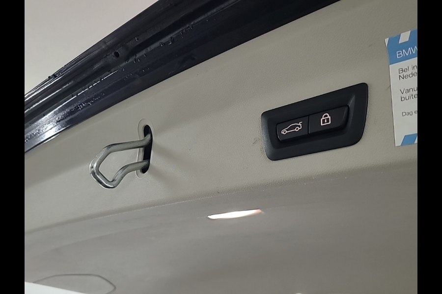 BMW iX3 High Executive 80 kWh | Panoramadak | Keyless | Stoelverwarming | Harman Kardon | Memory Seat | Head-Up Display | 360 Camera | Adaptief Onderstel | Trekhaak | Adaptive LED | Elektrische Stoelen | Apple Carplay |