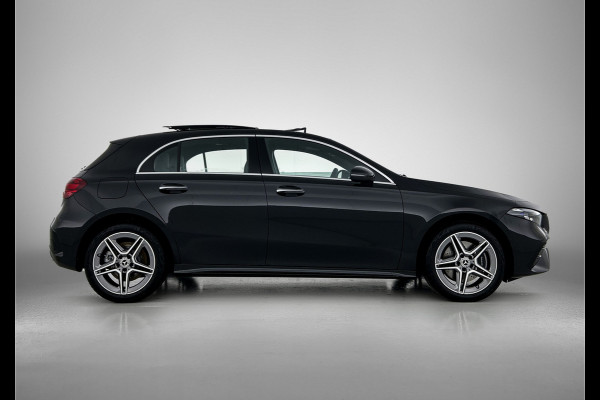 Mercedes-Benz A-Klasse 250 e Business Solution AMG | Panoramaschuifdak | Stoelverwarming | Multibeam LED | Smartphone integratie | Sfeerverlichting 64 kleuren | Extra USB-poorten |