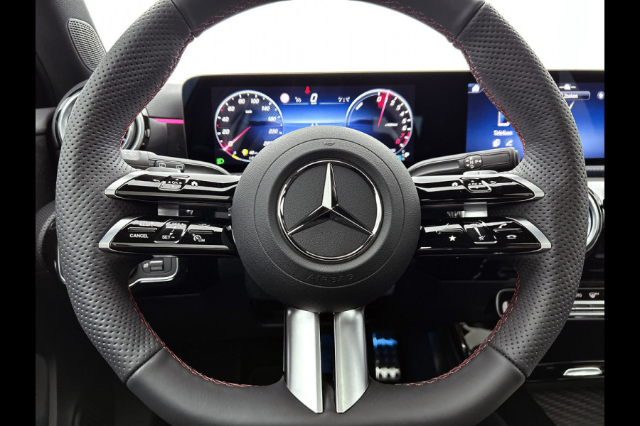Mercedes-Benz A-Klasse 250 e Business Solution AMG | Panoramaschuifdak | Stoelverwarming | Multibeam LED | Smartphone integratie | Sfeerverlichting 64 kleuren | Extra USB-poorten |