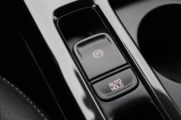 Kia Ceed Sportswagon 1.4 T-GDi Automaat DynamicPlusLine Climate, Apple Carplay, ACC, Camera, Verwarmd Stuurwiel, Trekhaak, 16''