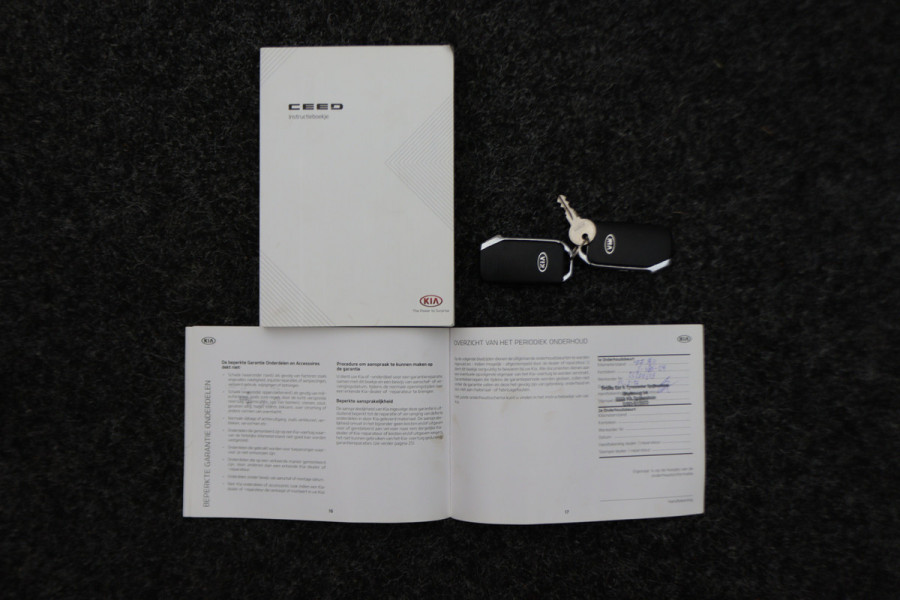 Kia Ceed Sportswagon 1.4 T-GDi Automaat DynamicPlusLine Climate, Apple Carplay, ACC, Camera, Verwarmd Stuurwiel, Trekhaak, 16''