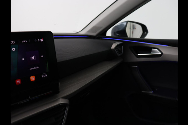 Seat Leon 1.4 TSI eHybrid PHEV Xcellence | Adaptive cruise | Carplay | Sfeerverlichting | Navigatie | Leder/Alcantara | Camera | Digital Cockpit | Plug In