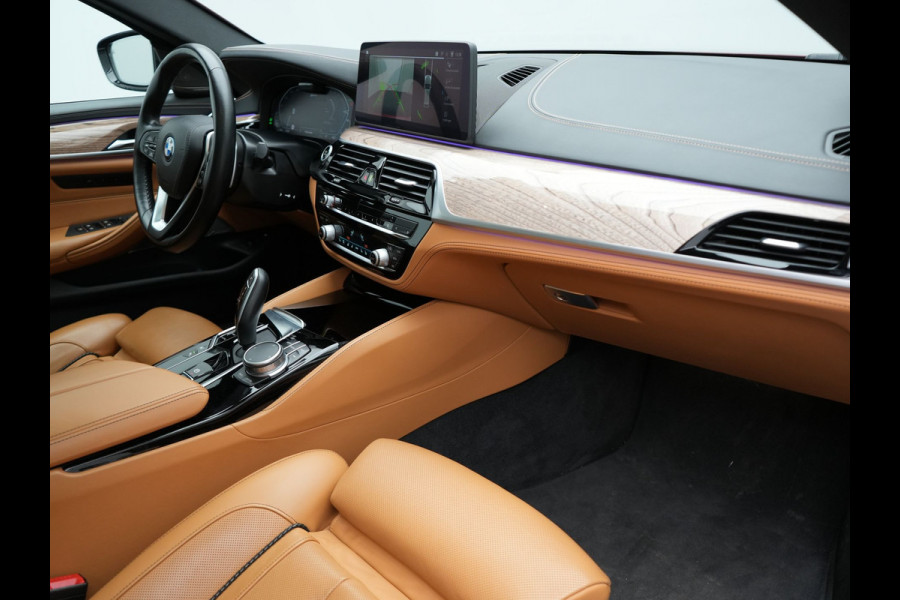 BMW 5 Serie Touring 530e Individual Plug In Hybrid 293pk Dealer O.H Aventurinrot Metallic PHEV | Panodak | Luxe Lederen Comfortzetels Memory & Ventilatie | Laser LED | Adaptive Cruise | Head Up | Harman Kardon | Keyless |
